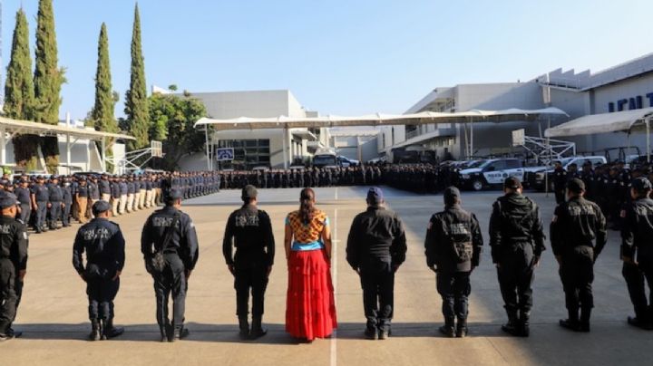Gobierno de OAXACA alcanza acuerdos con la Policía Estatal sobre peticiones laborales