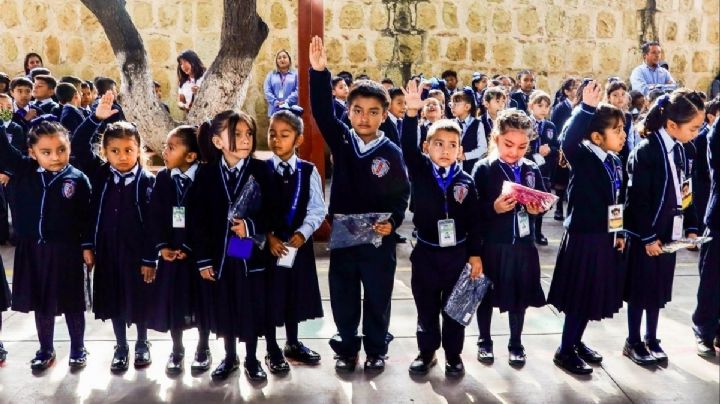 ¿Cómo registrarse para recibir apoyo de $1,215 para uniformes de estudiantes de Oaxaca?