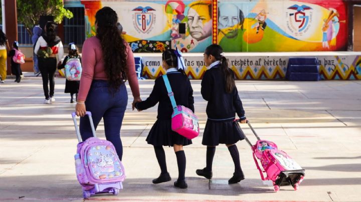 ¿Cuándo es el primer día feriado del ciclo escolar 2025-2026 en OAXACA según el calendario SEP?