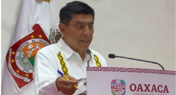 Advierte Salomón Jara guerra sucia en su contra tras aparición de mantas en Puebla