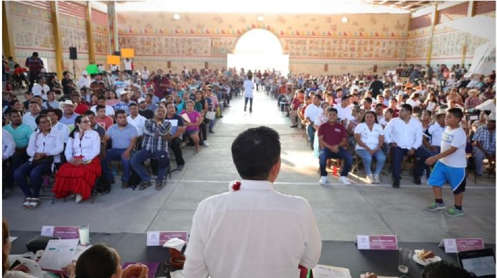 Gobierno de Oaxaca otorga apoyo al municipio más antiguo de la Costa por más de 16 mdp 