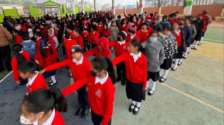 ¿Cuándo se entrega el apoyo de $1,215 para comprar uniformes a estudiantes de OAXACA? FECHAS