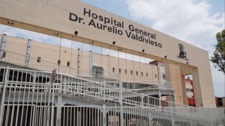 Empleados de hospital IMSS-Bienestar en Oaxaca se manifiestan por contratación de guardias foraneos