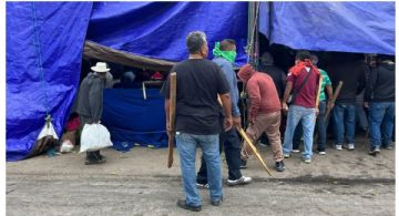 Balacera en OAXACA hoy: Presuntos integrantes de sindicatos se disputan espacios en Central de Abastos