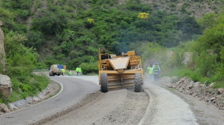Plan Lázaro Cárdenas sigue su camino por la Mixteca de OAXACA ¿Cuánto lleva de avance en carreteras?