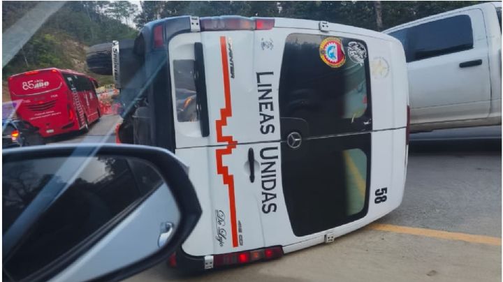 Difunden lista de heridos por accidente de Líneas Unidas en la autopista OAXACA-Puerto Escondido