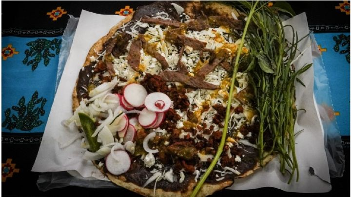 Cocineras de San Antonio de la Cal buscan patentar la tlayuda y piden apoyo al gobierno de OAXACA