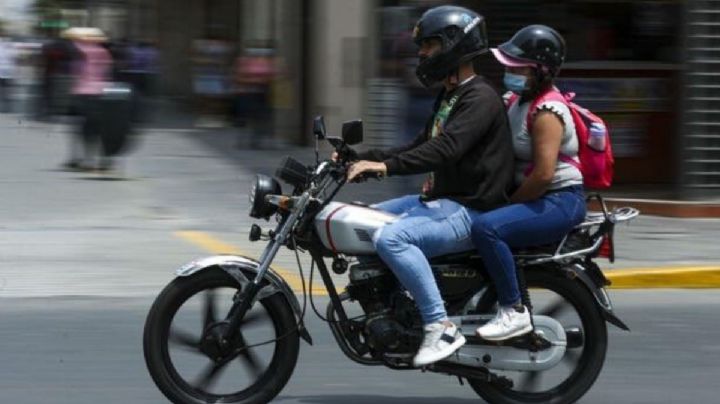 Ladrones asaltan a una mujer en Trinidad de Viguera OAXACA en menos de un minuto y quedan grabados en VIDEO