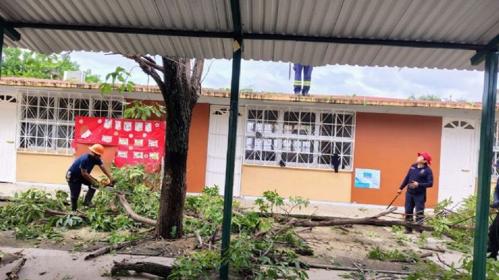 Regreso a clases en OAXACA: decenas de escuelas reportan daños tras paso del Huracán Erick ¿Qué pasará con ellas?