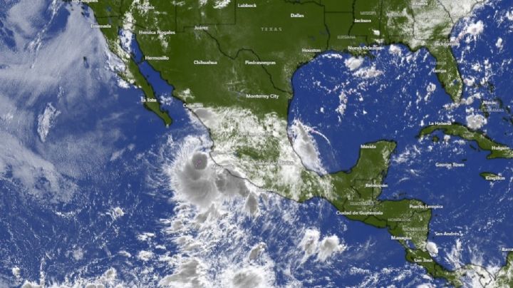Tormenta tropical Ivo se aleja en el Pacífico, pero mantiene en alerta a OAXACA por lluvias torrenciales