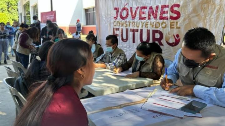Jóvenes Construyendo el Futuro abre registro en octubre de 2025; ¿Qué necesitas para recibir los 8 mil pesos del programa en OAXACA?