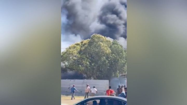 Reportan explosión de pipa de combustible en Santo Domingo Zanatepec, Oaxaca