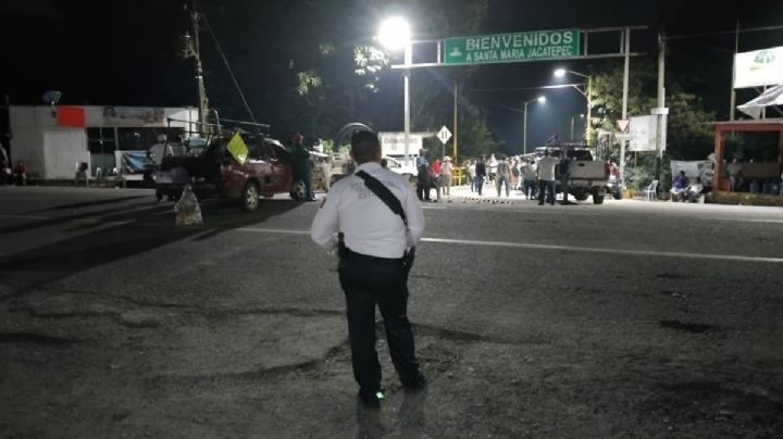 Bloqueos en calles y avenidas de Oaxaca hoy martes 3 de marzo de 2026