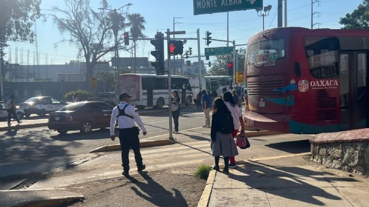 ¿Hay bloqueos de calles y avenidas en OAXACA hoy lunes 27 de abril de 2026?