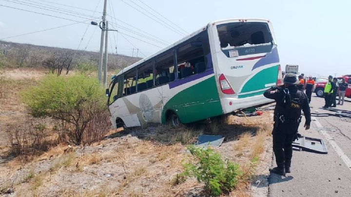 Tragedia en el Istmo: volcadura de autobús deja una profesora fallecida y varios lesionados
