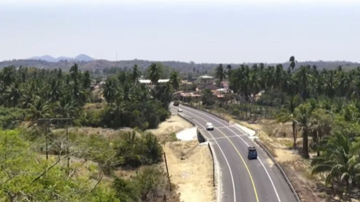 Así van los trabajos de la carretera Salina Cruz-Zihuatanejo que hará los traslados más seguros entre Oaxaca y Guerrero